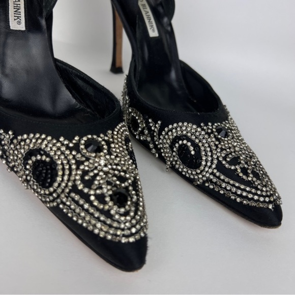 Manolo Blahnik Embellished Jewel Encrusted Crystal Carolyne Slingback Pumps - Picture 3 of 13